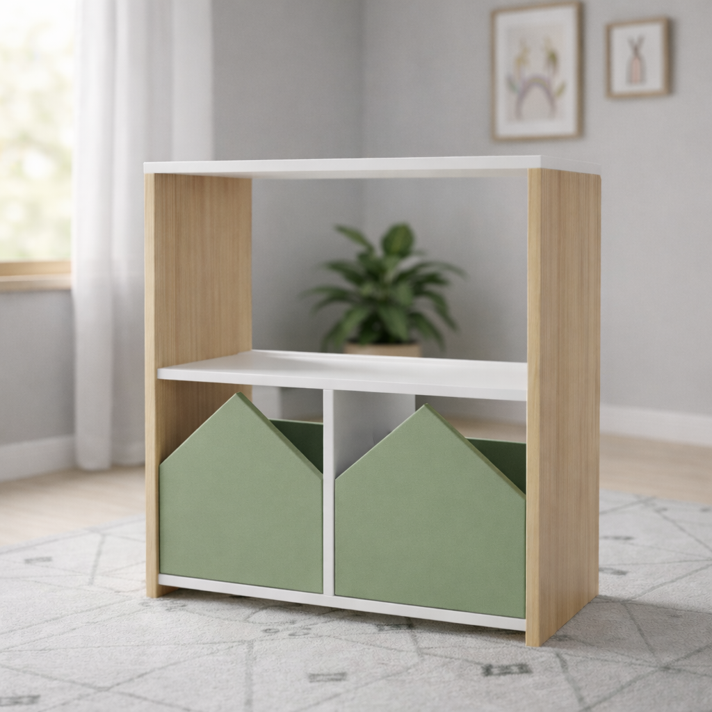 Mueble organizador infantil de madera con repisas blancas y puertas en forma de casita personalizable, ideal para habitación infantil moderna.